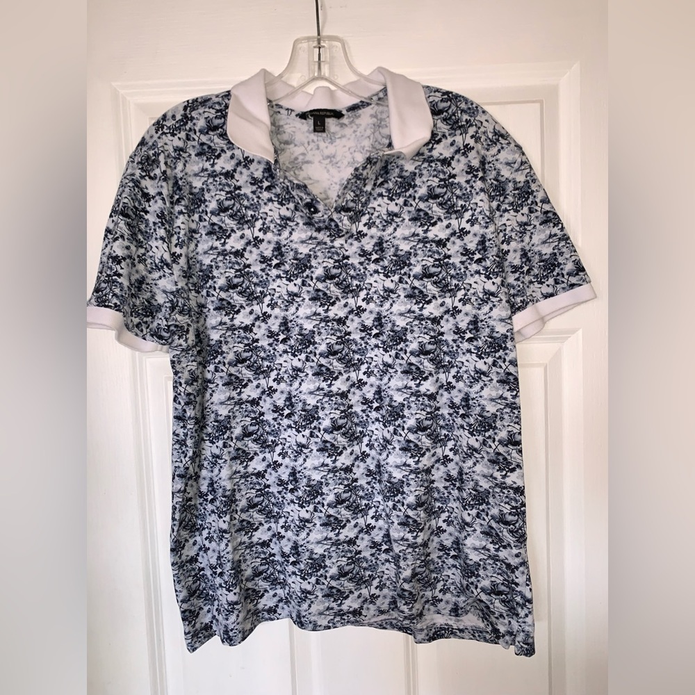 Banana Republic Blue Floral Pattern Shirt - Men’s Large